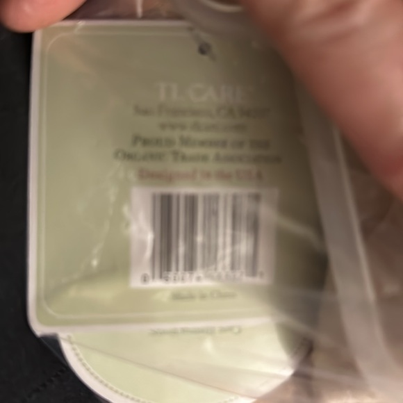 Mocha colored swaddle blanket with teddy bear embroidery - Picture 4 of 4